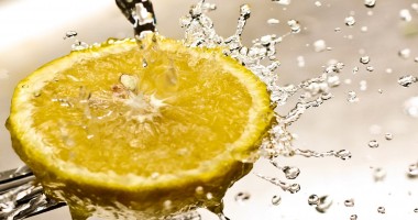 Stire din Sănătate : Cura de detoxifiere cu lămâie
