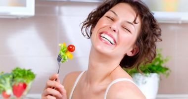 Stire din Sănătate : Dietele stricte ale femeilor pot duce la infertilitate