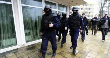 Stire din Eveniment : Dosarul FRAUDELOR  bancare. Astăzi se decide soarta celor acuzați!