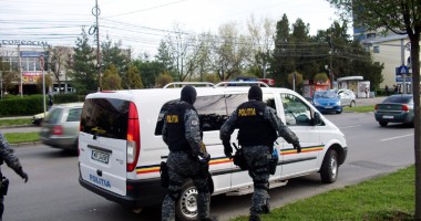 Stire din Eveniment : CAPTURĂ DE TREI MILIOANE DE EURO! Zeci de kilograme de COCAINĂ, introduse în România prin Portul CONSTANȚA