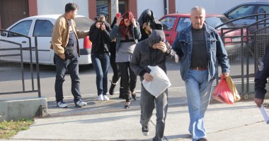 Stire din Eveniment : Ce spune Inspectoratul Școlar Constanța despre învățătoarea proxenetă