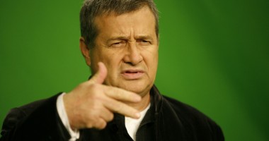 Stire din Cultură-Educație : Mircea Dinescu vine astăzi la Constanța