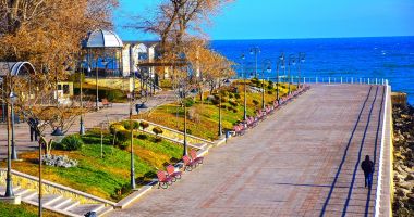 Stire din Social : Veste bună pentru plimbăreți! Wi-Fi gratuit pe faleza Cazinoului din Constanța