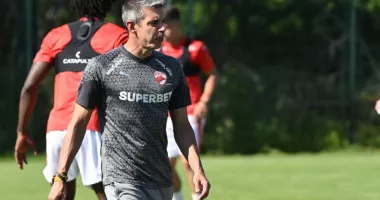Foto - Nuno Campos, antrenor Dinamo: „Avem șansa de a ne arăta nivelul în fața campioanei”