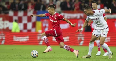 Stire din Sport : Dinamo București a plecat într-un cantonament în Antalya