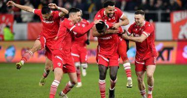 Stire din Sport : Dinamo, victorie fără emoţii cu Hermannstadt în Superligă