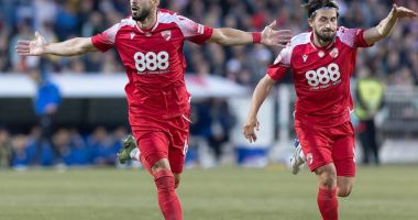 Stire din Sport : Dinamo învinge Steaua lui Talpan şi speră la promovarea în Superliga