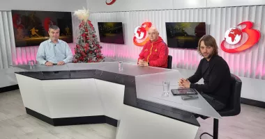 Stire din Actualitate : „Dincolo de Scor“ - Sporturi de iarnă la malul mării, cu profesorul Paul Neagu