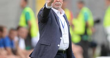 Stire din Sport : Dinu Gheorghe a plecat de la Dinamo