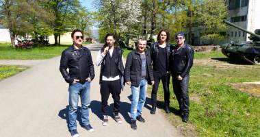 Stire din Cultură-Educație : Direcția 5, în concert la Taverna Sârbului