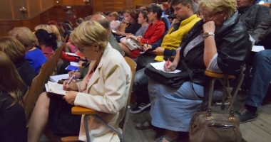 Stire din Cultură-Educație : Mai sunt câteva zile pentru înscrierea  la concursul de directori