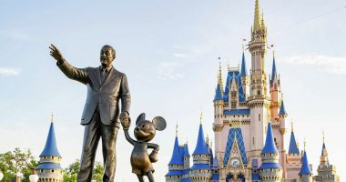 Stire din Actualitate : Fost angajat Disney, condamnat la închisoare după ce a falsificat meniurile și a introdus obscenități