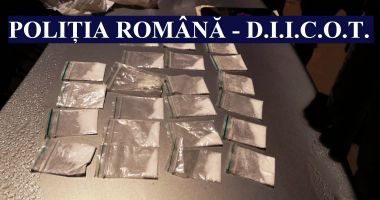 Stire din Eveniment : Distracție cu droguri, în Mamaia. Patru persoane au fost arestate