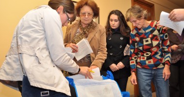 Stire din Social : Recensământ 2011/ Încep raportările despre primele persoane recenzate