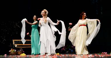 Stire din Cultură-Educație : Balet și divertisment muzical, la Teatrul  "Oleg Danovski"