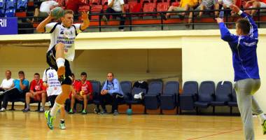 Stire din Sport : Handbal masculin: HC Farul, înfrântă de CSM București II, scor 26-28