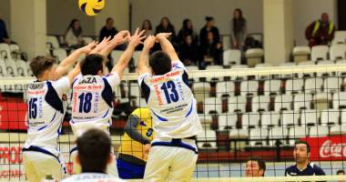 Stire din Sport : Divizia A1 la volei masculin, etapa 21-a. CVM Tomis a închis rapid meciul cu SCMU Craiova