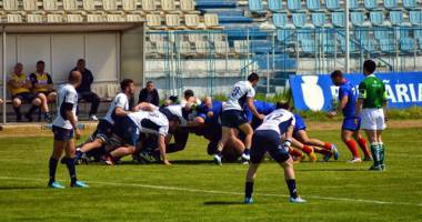 Stire din Sport : CS Năvodari, în căutarea punctelor, pe terenul Aradului
