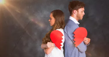 Stire din Actualitate : Decizie definitivă. Alegerea numelui după divorț devine un drept individual