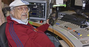 Stire din Actualitate : Ray Cordeiro, DJ-ul cu cea mai lungă carieră din lume, a murit la 98 de ani