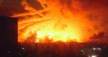 Alertă în Ucraina. Explozii puternice, după ce un depozit de muniții a luat foc