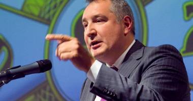 Stire din Actualitate : Vicepremierul rus, Dmitri Rogozin, s-a împușcat accidental în picior