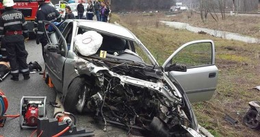 Accident rutier grav! Un mort și cinci răniți!
