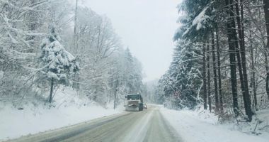 Stire din Social : Plecaţi în vacanţă? Atenţie la starea drumurilor