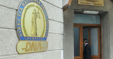 FOTO. Mesaj de protest pe site-ul DNA