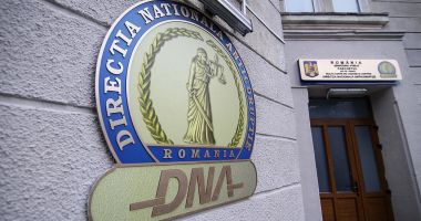 Şef de la DGASPC, reţinut pentru luare de mită