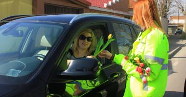 Doamnele  și domnișoarele, trase pe dreapta de polițiștii constănțeni