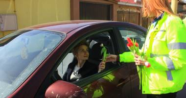 Doamnele  și domnișoarele, trase pe dreapta de polițiștii constănțeni - 2