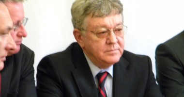 Stire din Politică-Administrație : Comisia de apărare va lua în discuție tragedia aviatică din Munții Apuseni