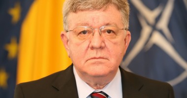 Stire din Eveniment : Ministrul apărării naționale, Cornel Dobrițoiu, prezent la repatrierea militarilor din Afganistan