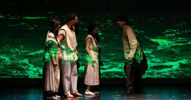 Stire din Cultură-Educație : Un experiment transformat într-un spectacol de anvergură. "Mituri dobrogene", la Teatrul "Căluțul de Mare"