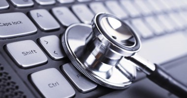 Stire din Sănătate : 3000 de asistenți medicali își certifică cunoștințele pe calculator