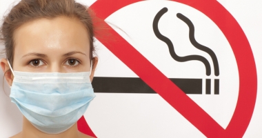 Stire din Sănătate : Medici sancționați pentru că au fumat în curtea spitalului