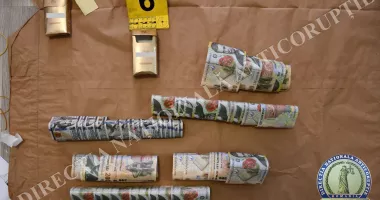 Stire din Eveniment : Vameșii acuzați de mită ajung din nou în fața judecătorilor la Constanța