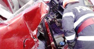 Tragedie rutieră: PATRU MORȚI ȘI UN RĂNIT GRAV, după ce un autoturism s-a izbit de copac - 2