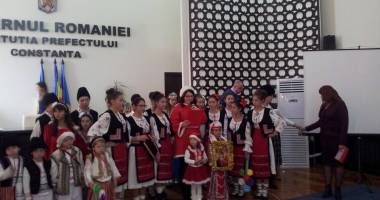 Consilierii județeni din Constanța, colindați de ansamblul Biblioritm - 2