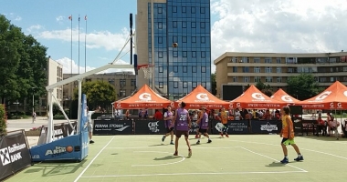 Galerie foto. Meciurile de baschet 3x3, de la Tulcea Street Play, se joacă în aceste momente - 2