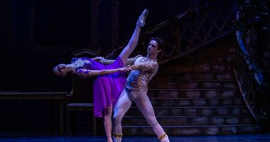 Stire din Cultură-Educație : Doi balerini constănțeni participă la Gala Extraordinară de la București