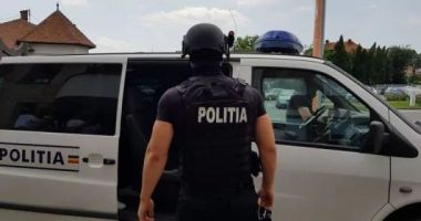 Stire din Eveniment : Doi fraţi, condamnaţi la închisoare pentru trafic de persoane, de minori şi proxenetism, aduşi în ţară din Olanda