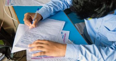 Doi elevi, eliminaţi la ultima probă a Bacului. Aveau notiţe între foile de examen
