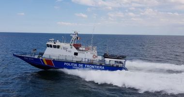 Stire din Eveniment : Doi marinari de pe pescadorul turc prins la braconat, arestați preventiv la Constanța