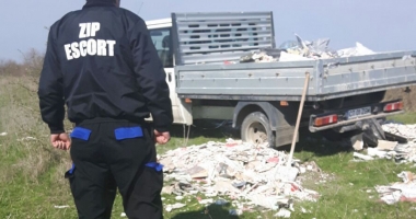 Doi muncitori, prinși de agenții Zip Escort când aruncau deșeuri în Canalul Dunăre-Marea Neagră - 2