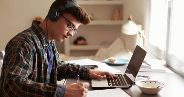 Stire din Cultură-Educație : Studenţi ovidieni, participanţi la concursul naţional de securitate cibernetică