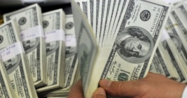 Stire din Economie : Dolarul american, tot sub 3,5 lei