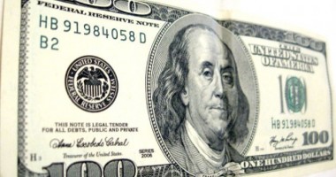 Stire din Economie : Dolarul american scade și astăzi