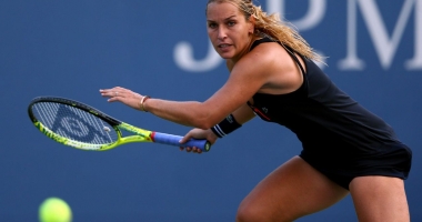 Stire din Sport : Tenis / Dominika Cibulkova a câștigat turneul WTA de la Eastbourne